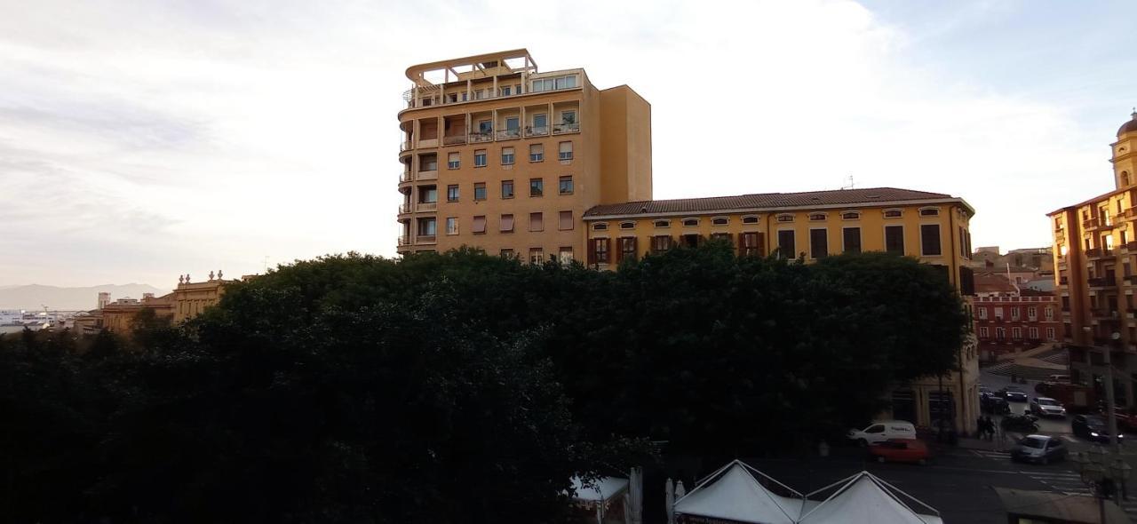 Onlyrooms III - Piazza Jenne 卡利亚里 外观 照片