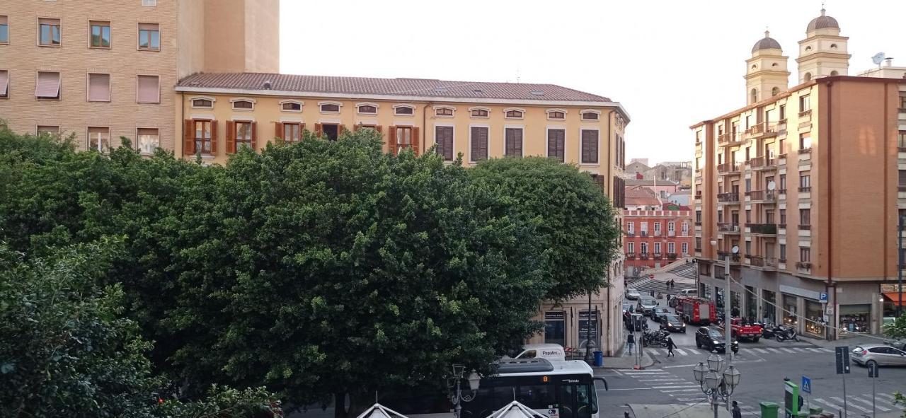 Onlyrooms III - Piazza Jenne 卡利亚里 外观 照片